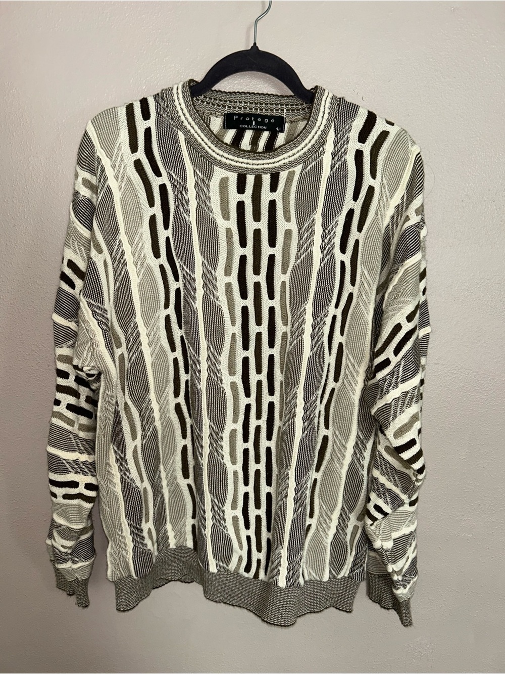 Crewneck coogi style Sweater in White and Gray